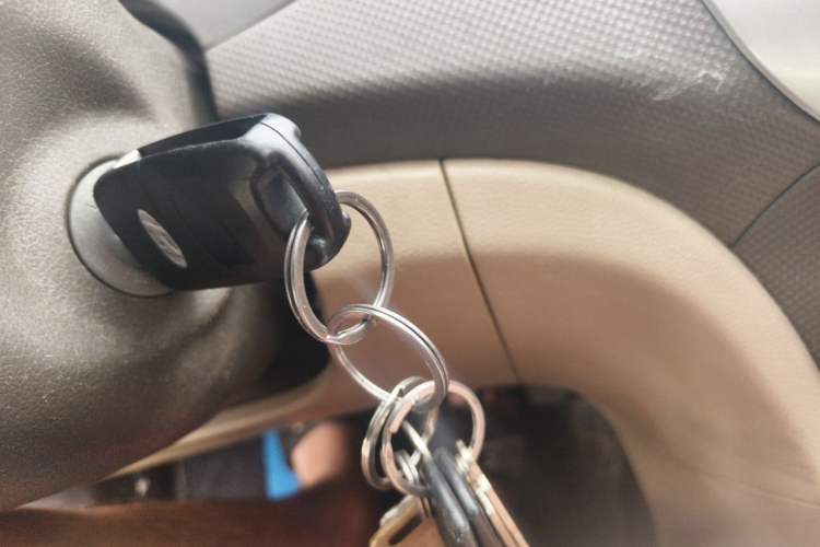 Used Hyundai Verna (older generation) 2010 Sedan 1.4L Manual Comfort GS Vehicle Key