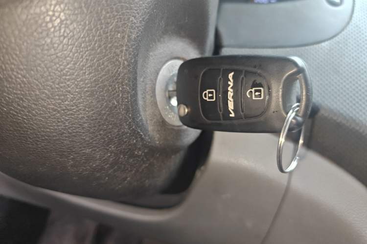 Used Hyundai Verna (older generation) 2010 Sedan 1.4L Automatic Fashionable GT Model Vehicle Key
