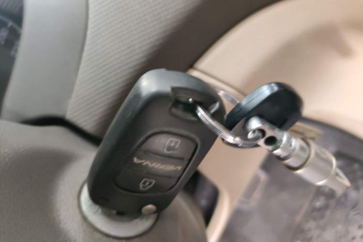 Used Hyundai Verna (older generation) 2010 Sedan 1.4L Automatic Comfort Model GS Vehicle Key