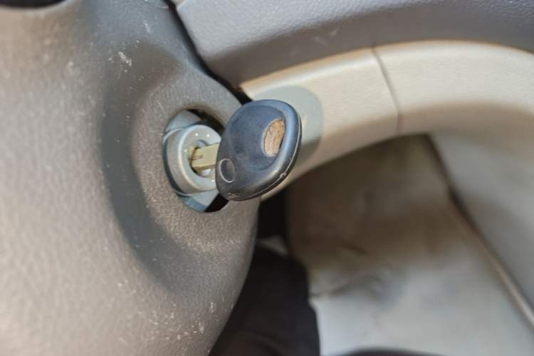 Used Hyundai Verna (older generation) 2010 Sedan 1.4L Manual Standard GL Model Vehicle Key