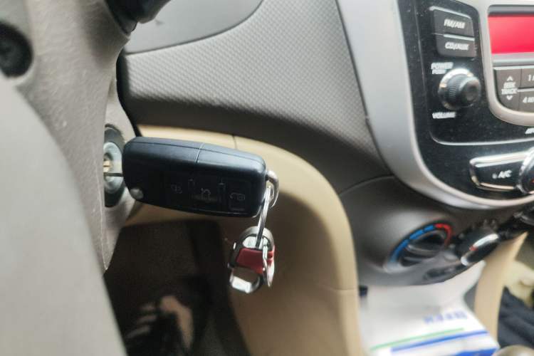 Used Hyundai Verna (older generation) 2010 Sedan 1.4L Automatic Luxury GLS Trim Vehicle Key