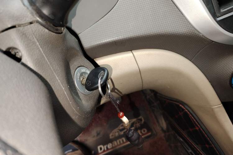Used Hyundai Verna (older generation) 2010 Sedan 1.4L Manual Comfort GS Vehicle Key