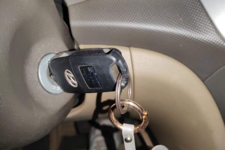 Used Hyundai Verna (older generation) 2010 Sedan 1.4L Automatic Fashionable GT Model Vehicle Key