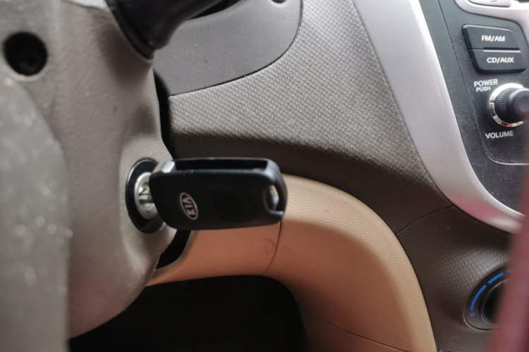 Used Hyundai Verna (older generation) 2010 Sedan 1.4L Automatic Comfort Model GS Vehicle Key