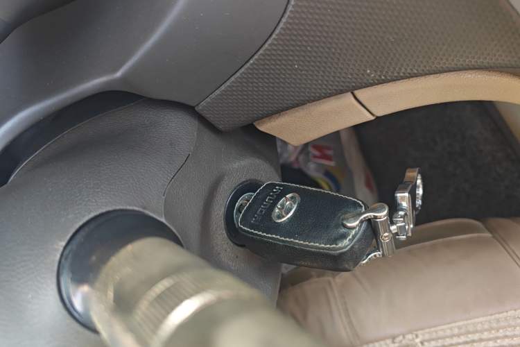 Used Hyundai Verna (older generation) 2010 Sedan 1.4L Manual Comfort GS Vehicle Key