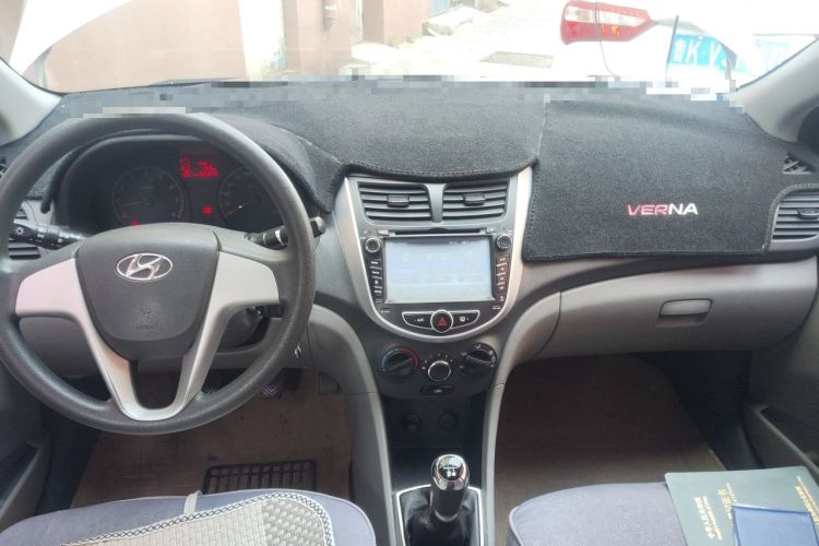 Used Hyundai Verna (older generation) 2010 Sedan 1.4L Manual Comfort GS Audio And AC Panel