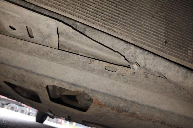 Used Hyundai Verna (older generation) 2010 Sedan 1.4L Manual Standard GL Model Chassis Front