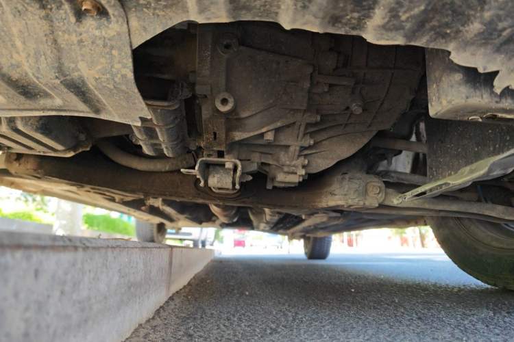 Used Hyundai Verna (older generation) 2010 Sedan 1.4L Manual Comfort GS Chassis Front