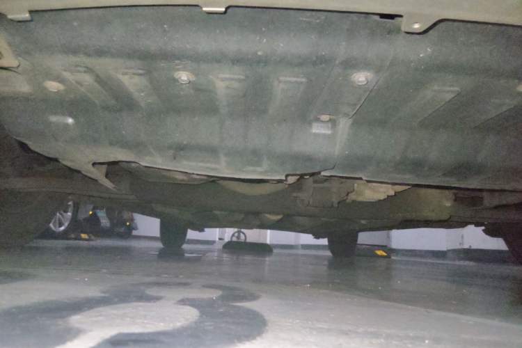 Used Hyundai Verna (older generation) 2010 Sedan 1.4L Manual Comfort GS Chassis Front