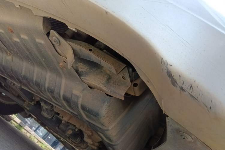 Used Hyundai Verna (older generation) 2010 Sedan 1.4L Manual Standard GL Model Chassis Front Left