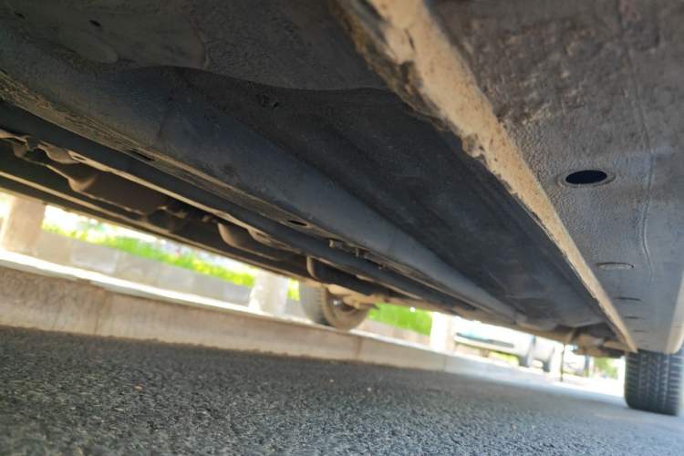 Used Hyundai Verna (older generation) 2010 Sedan 1.4L Manual Comfort GS Chassis Front Left