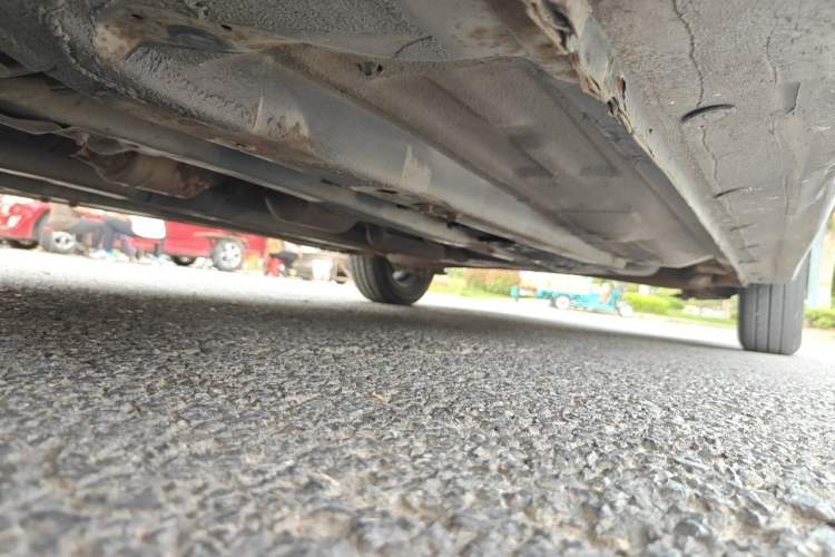 Used Hyundai Verna (older generation) 2010 Sedan 1.4L Manual BLUE Model Chassis Front Left