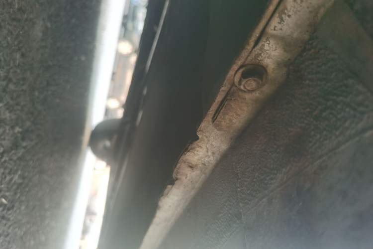 Used Hyundai Verna (older generation) 2010 Sedan 1.4L Manual Standard GL Model Chassis Front Left