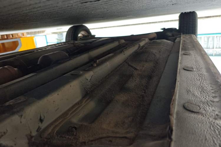 Used Hyundai Verna (older generation) 2010 Sedan 1.4L Automatic Comfort Model GS Chassis Front Right