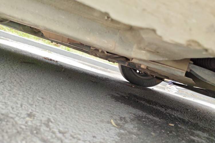 Used Hyundai Verna (older generation) 2010 Sedan 1.4L Manual Comfort GS Chassis Front Right