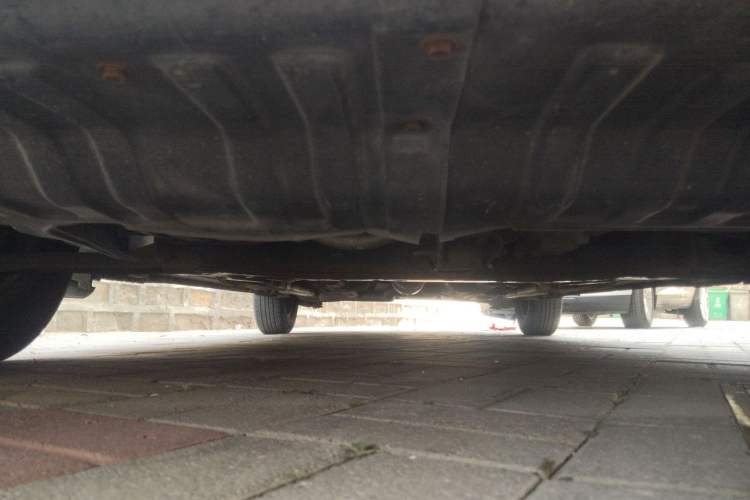 Used Hyundai Verna (older generation) 2010 Sedan 1.4L Manual Comfort GS Chassis Front