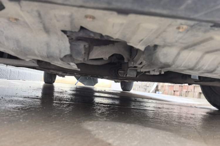 Used Hyundai Verna (older generation) 2010 Sedan 1.4L Manual Comfort GS Chassis Front