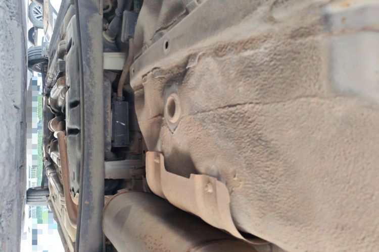 Used Hyundai Verna (older generation) 2010 Sedan 1.4L Manual Comfort GS Chassis Rear