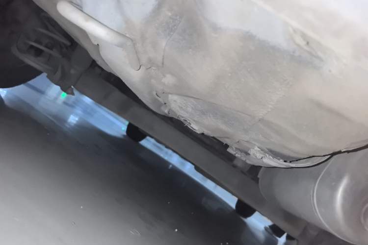 Used Hyundai Verna (older generation) 2010 Sedan 1.4L Manual Comfort GS Chassis Rear