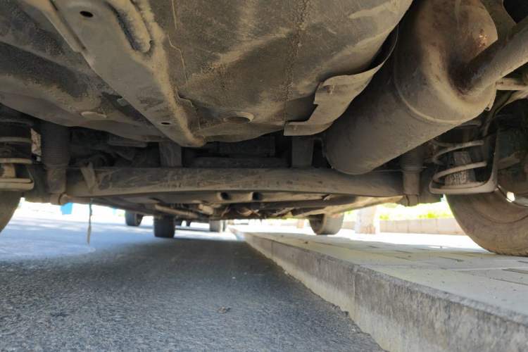 Used Hyundai Verna (older generation) 2010 Sedan 1.4L Manual Comfort GS Chassis Rear