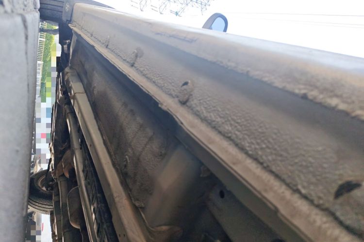 Used Hyundai Verna (older generation) 2010 Sedan 1.4L Manual Comfort GS Chassis Rear Left