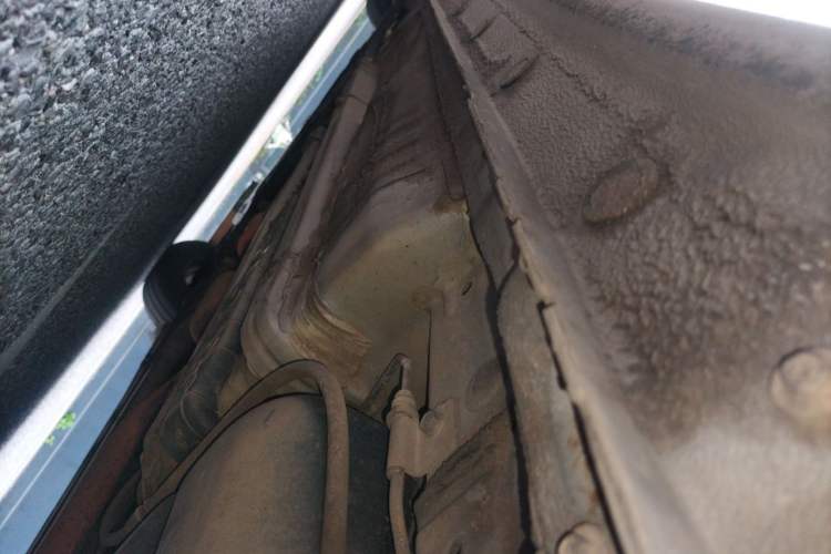 Used Hyundai Verna (older generation) 2010 Sedan 1.4L Manual Comfort GS Chassis Rear Left