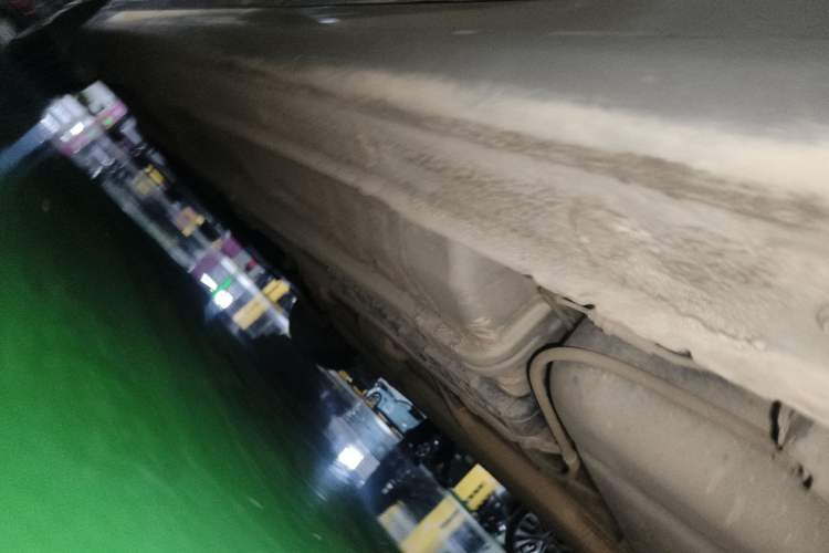Used Hyundai Verna (older generation) 2010 Sedan 1.4L Manual Comfort GS Chassis Rear Left