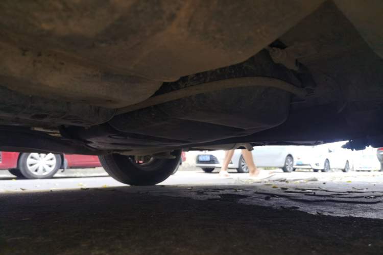 Used Hyundai Verna (older generation) 2010 Sedan 1.4L Manual Comfort GS Chassis Rear Left