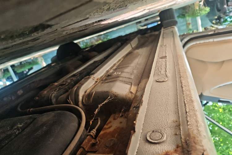 Used Hyundai Verna (older generation) 2010 Sedan 1.4L Manual Standard GL Model Chassis Rear Left