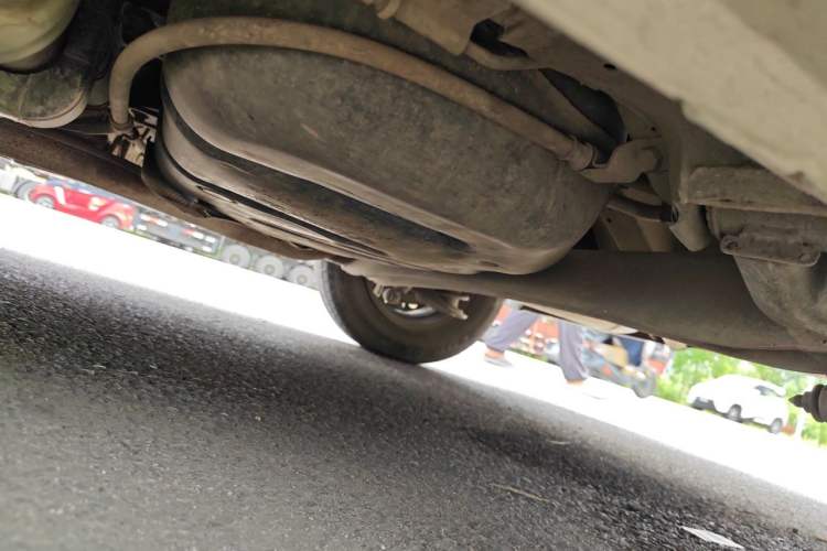 Used Hyundai Verna (older generation) 2010 Sedan 1.4L Manual Comfort GS Chassis Rear Left
