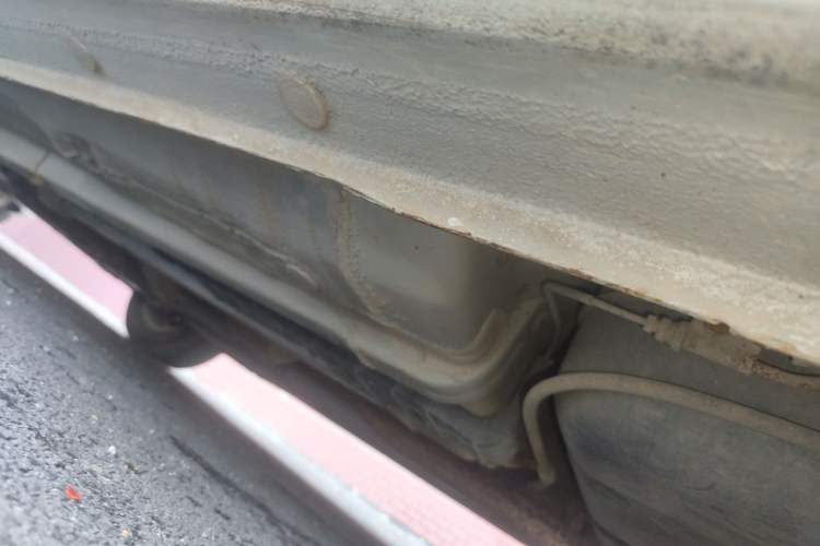 Used Hyundai Verna (older generation) 2010 Sedan 1.4L Manual Comfort GS Chassis Rear Left