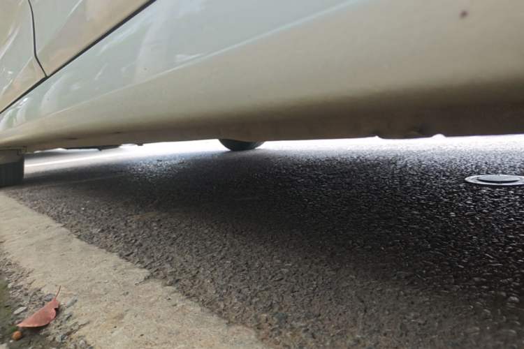 Used Hyundai Verna (older generation) 2010 Sedan 1.4L Manual Comfort GS Chassis Rear Left