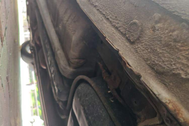 Used Hyundai Verna (older generation) 2010 Sedan 1.4L Automatic Comfort Model GS Chassis Rear Left