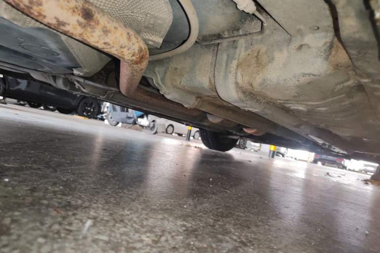 Used Hyundai Verna (older generation) 2010 Sedan 1.4L Automatic Comfort Model GS Chassis Rear Right