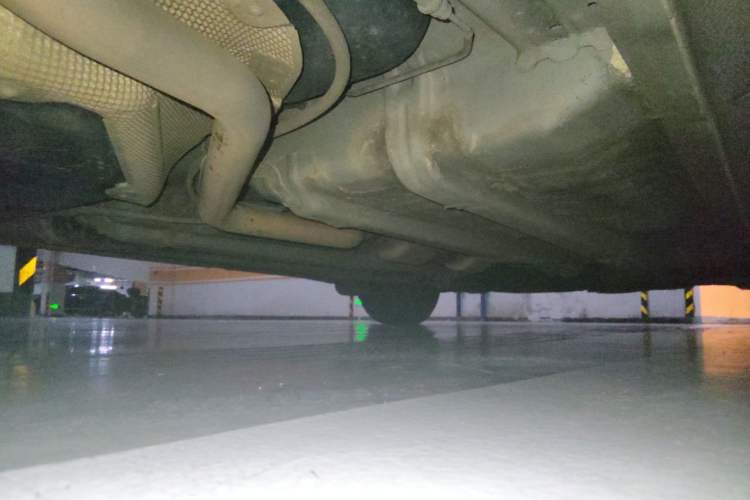 Used Hyundai Verna (older generation) 2010 Sedan 1.4L Manual Comfort GS Chassis Rear Right