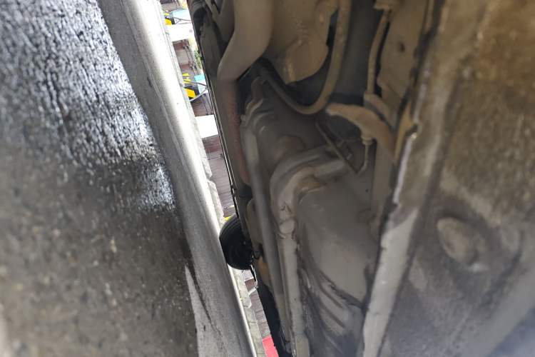 Used Hyundai Verna (older generation) 2010 Sedan 1.4L Manual Comfort GS Chassis Rear Right