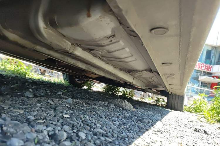 Used Hyundai Verna (older generation) 2010 Sedan 1.4L Automatic Fashionable GT Model Chassis Rear Right