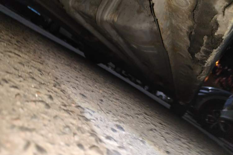 Used Hyundai Verna (older generation) 2010 Sedan 1.4L Manual Comfort GS Chassis Rear Right