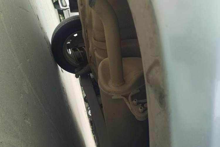 Used Hyundai Verna (older generation) 2010 Sedan 1.4L Manual Comfort GS Chassis Rear