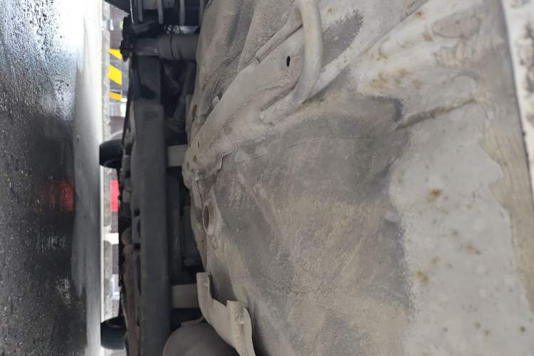 Used Hyundai Verna (older generation) 2010 Sedan 1.4L Manual Comfort GS Chassis Rear