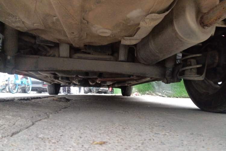 Used Hyundai Verna (older generation) 2010 Sedan 1.4L Manual Standard GL Model Chassis Rear