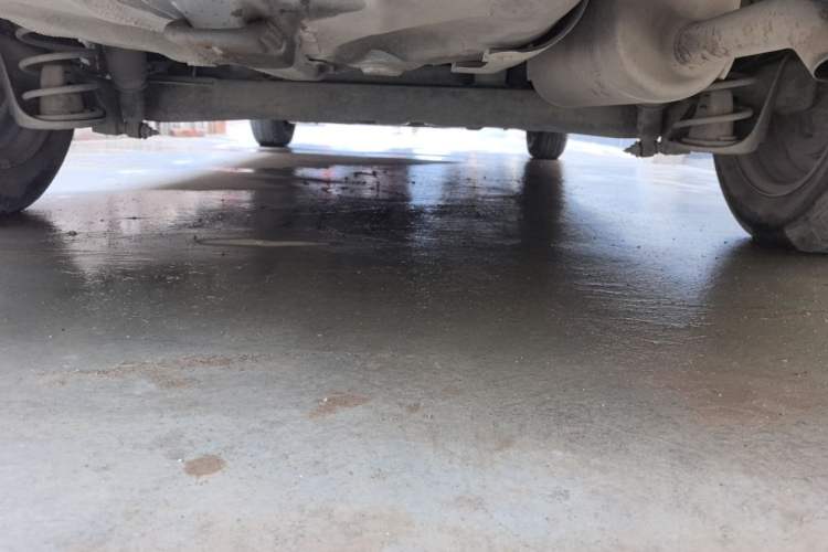 Used Hyundai Verna (older generation) 2010 Sedan 1.4L Manual Comfort GS Chassis Rear