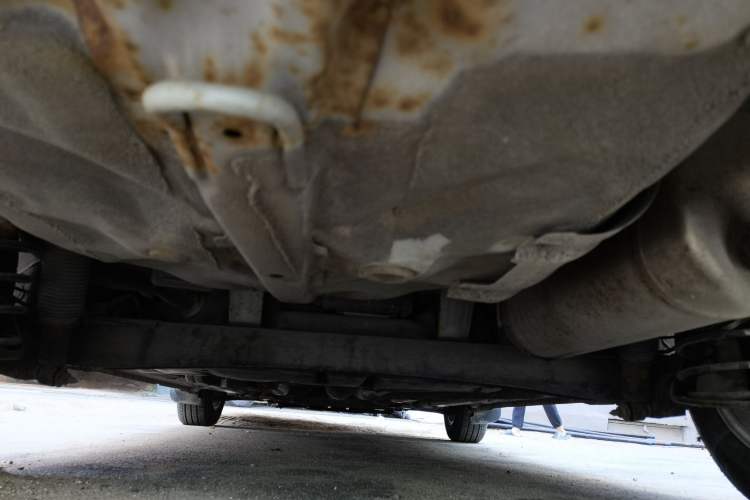 Used Hyundai Verna (older generation) 2010 Sedan 1.4L Manual Comfort GS Chassis Rear