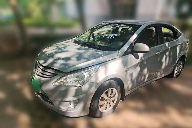 Used Hyundai Verna (older generation) 2010 Sedan 1.4L Manual Standard GL Model Guazi used car, China used car export, Used car for sale, Used Hyundai cars, Cheapest cars for sale