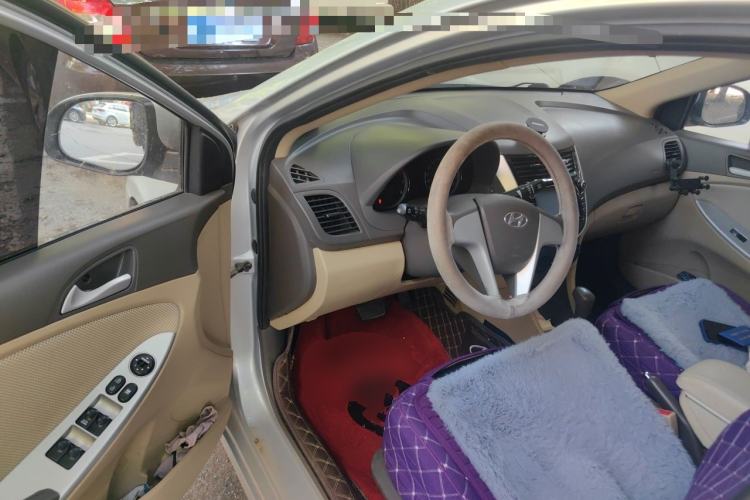 Used Hyundai Verna (older generation) 2010 Sedan 1.4L Automatic Fashionable GT Model Driver Seat