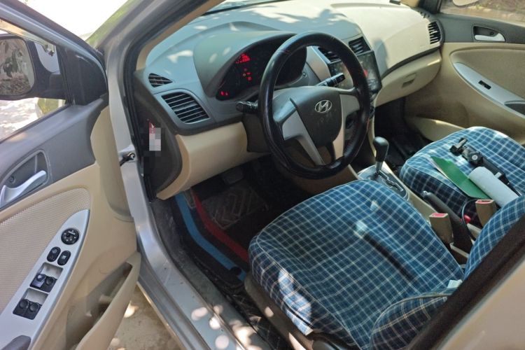 Used Hyundai Verna (older generation) 2010 Sedan 1.4L Automatic Comfort Model GS Driver Seat