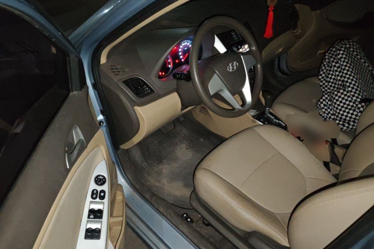 Used Hyundai Verna (older generation) 2010 Sedan 1.4L Automatic Comfort Model GS Driver Seat