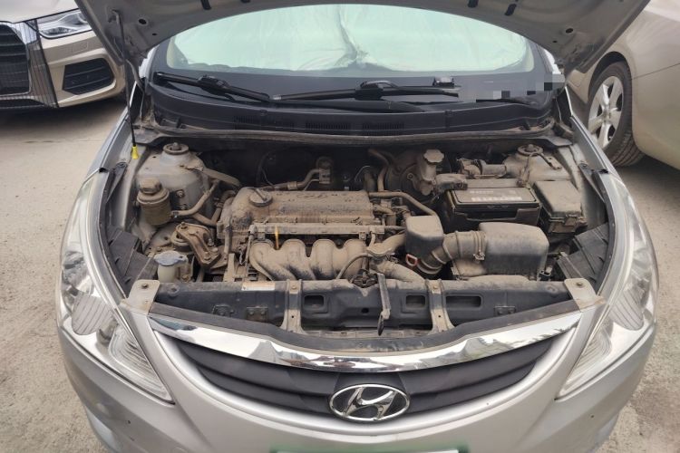 Used Hyundai Verna (older generation) 2010 Sedan 1.4L Automatic Comfort Model GS Engine Bay
