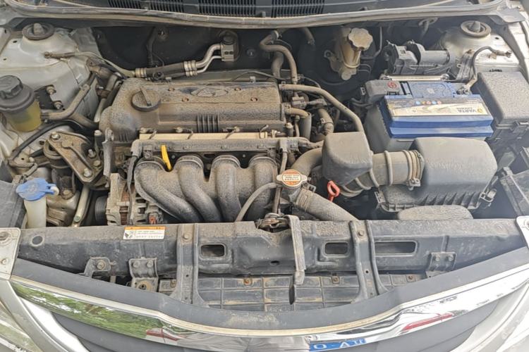 Used Hyundai Verna (older generation) 2010 Sedan 1.4L Automatic Fashionable GT Model Engine Bay