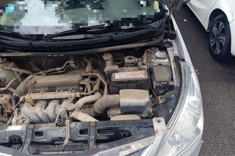Used Hyundai Verna (older generation) 2010 Sedan 1.4L Manual Comfort GS Engine Bay Left